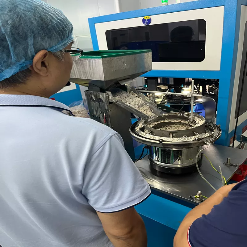 Class 100,000 Dust-Free Workshop
